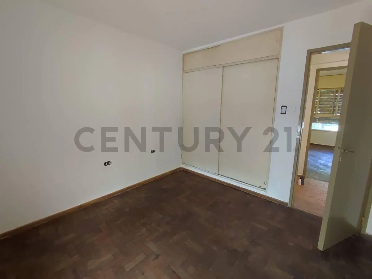 Alquiler Dpto 3 Dorm con Patio B° Obrero 5