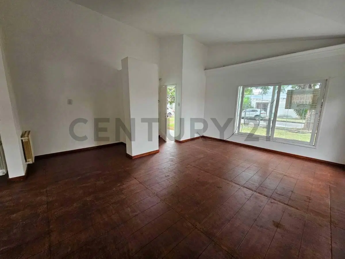 Casa esquina en el corazón del Cerro de Las Rosas 4