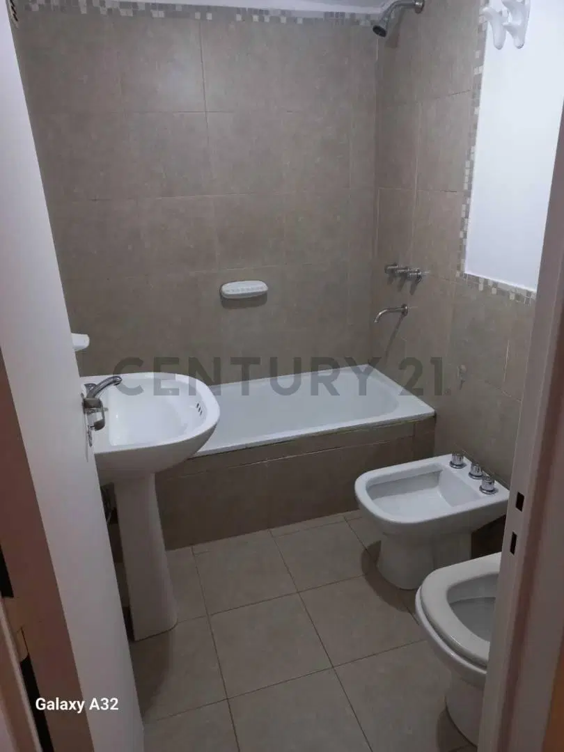 VENTA DEPARTAMENTO, GUEMES,CON ESCRITURA! 3