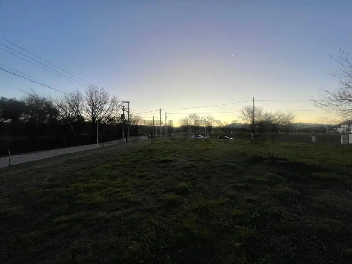 Lote esquina en Tejas IV - Malagueño -, con vista a las Sierras. 2