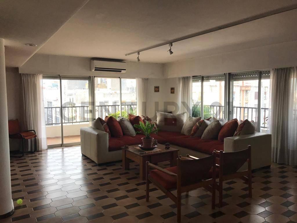 Foto de A metros de todo: Piso de 4 Dormitorios y 2 Cocheras, ideal para, imagen 1
