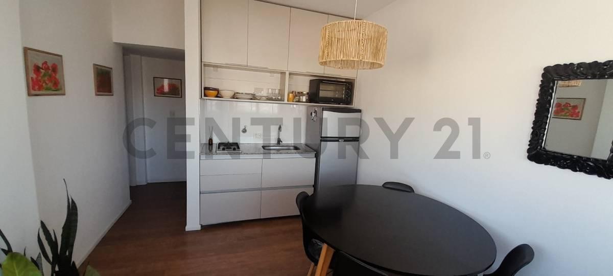 Foto de DEPARTAMENTO RENOVADO - CENTRO- 25 de Mayo (Piso 6) | Escritura, imagen 1