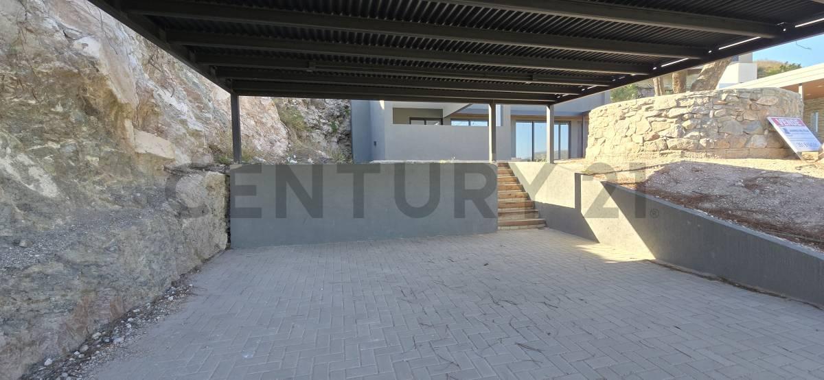 Foto de Casa a estrenar en Barrio La Cuesta | 3 dorm. | 320 m² cubiertos |, imagen 1