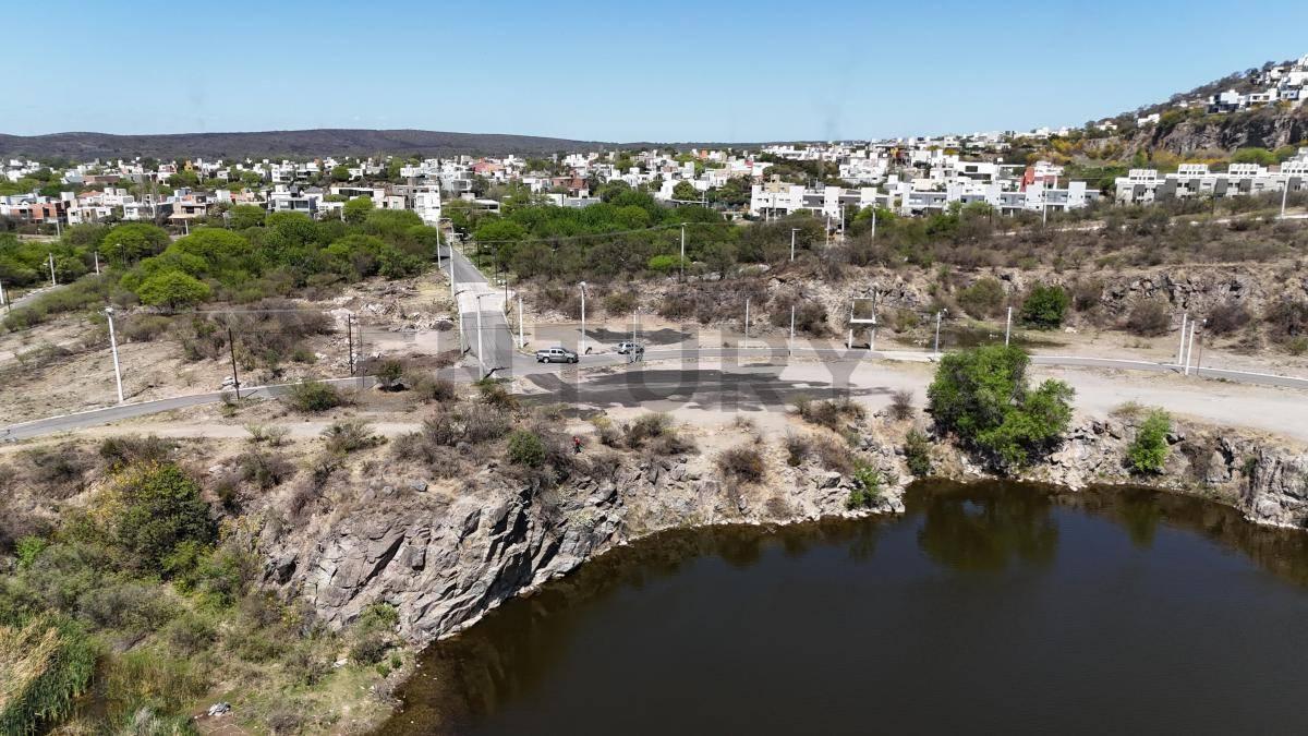 Foto de Lotes en Altos de La Estanzuela - La Calera, Sobre Laguna Apto Housing, imagen 1