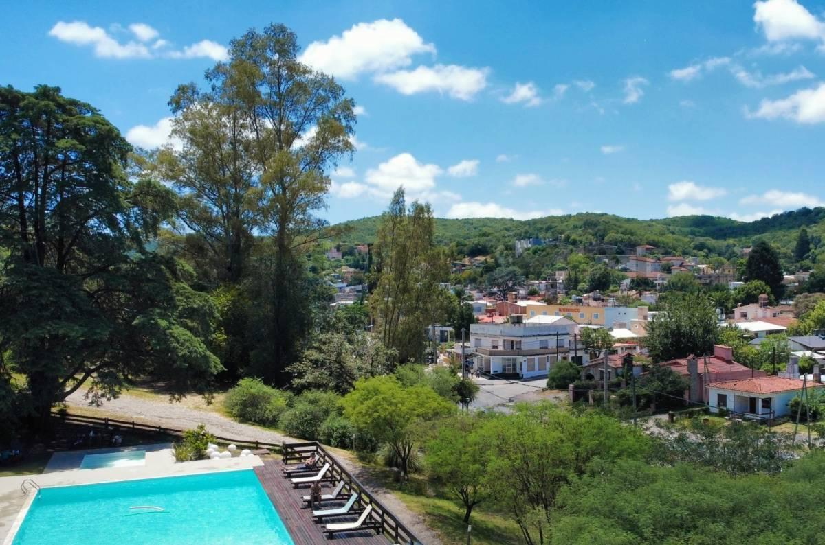 Foto de VENTA HOTEL CON 1.5 HECTAREAS RIO CEBALLOS, imagen 1