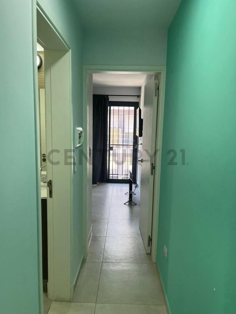 Foto de VENTA DEPTO- BARRIO ALBERDI- 1 DORMITORIO- OPORTUNIDAD !, imagen 3
