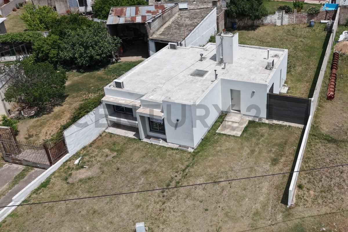 Foto de Venta Casa 3 Dorm y Patio en Lozada, Córdoba, imagen 2