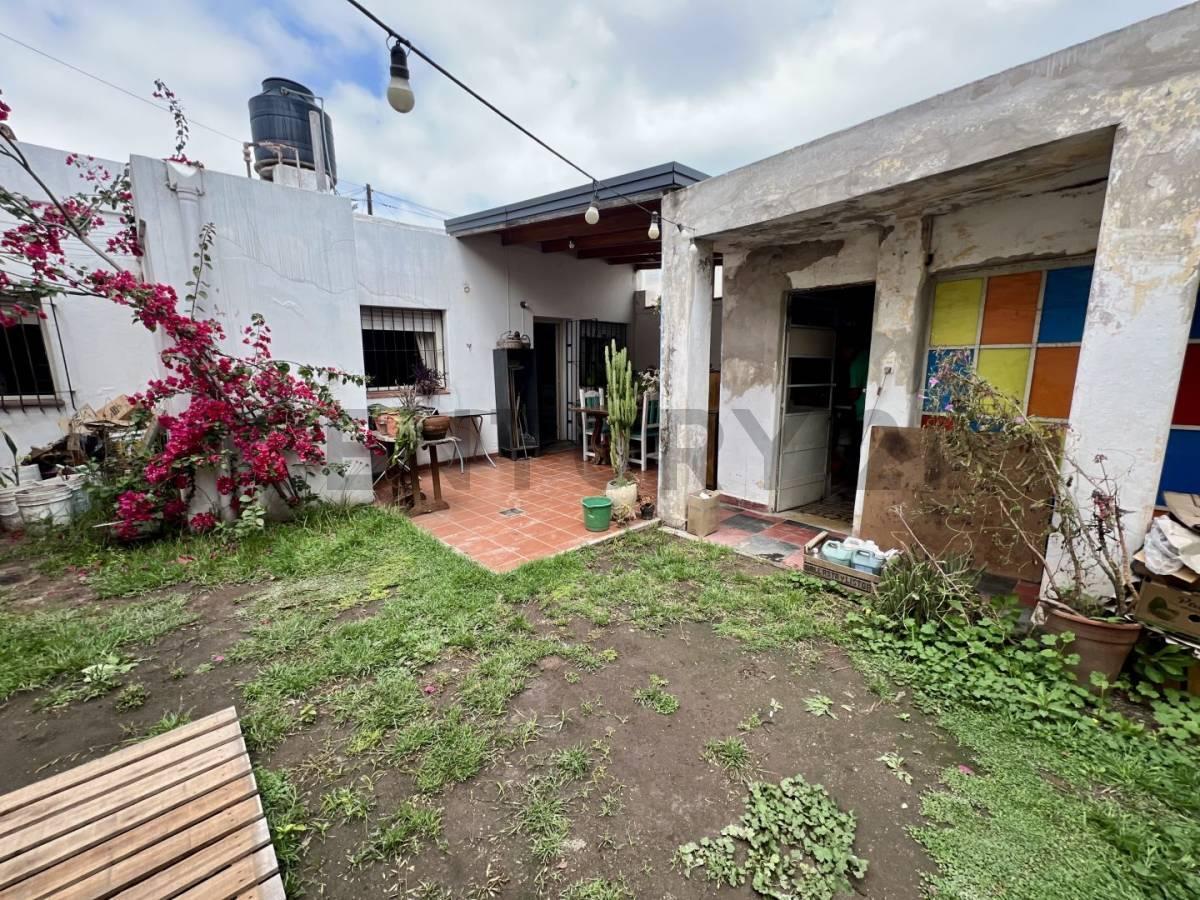 Foto de VENTA GALPON + CASA 3 DORM BARRIO PARQUE CAPITAL, imagen 3