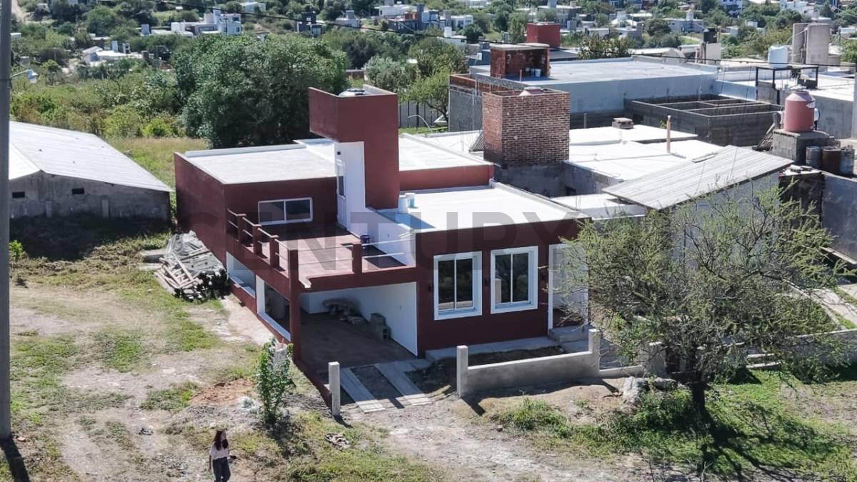 Foto de VENTA CASA 3 DORMITORIOS B° VILLA SAN NICOLAS APTO CREDITO, imagen 1