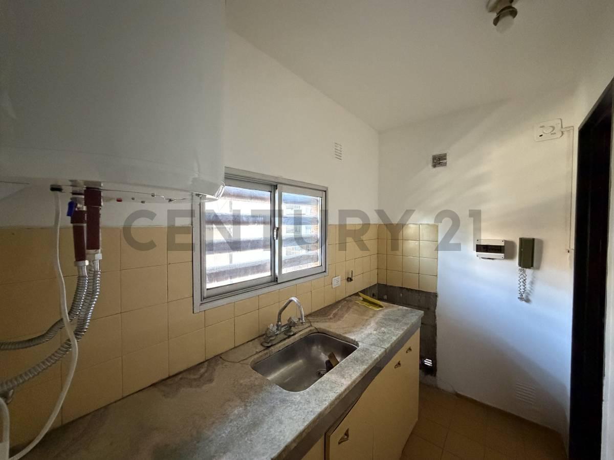 Foto de VENTA DEPARTAMENTO CÉNTRICO A MTS DE CAÑADA, imagen 2