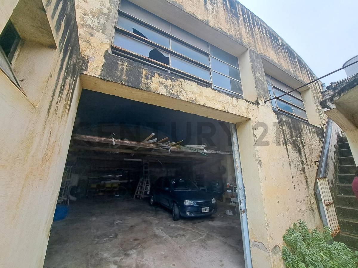 Foto de VENTA CASA PARA DEMOLER/REMODELAR EN ALBERDI 329Mts oportunidad, imagen 4