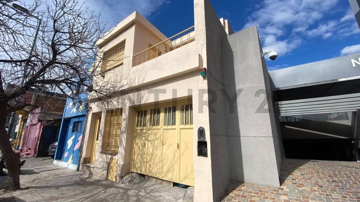 Foto de OPORTUNIDAD Propiedad de uso mixto con potencial comercial en Zona, imagen 5