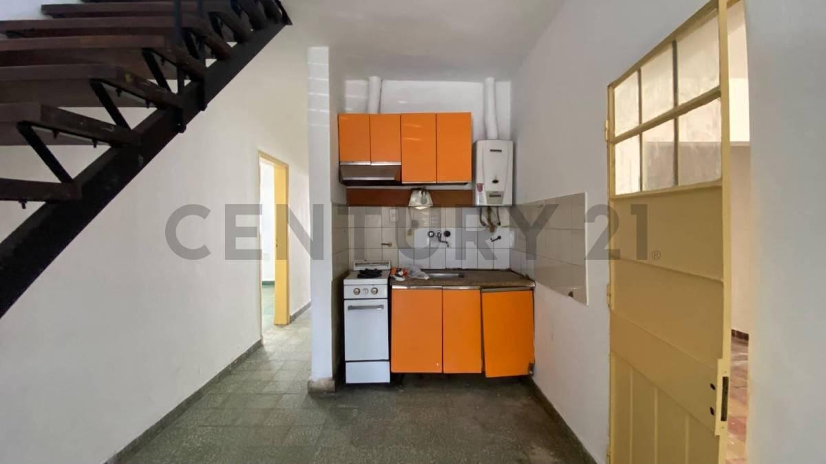 Foto de OPORTUNIDAD Propiedad de uso mixto con potencial comercial en Zona, imagen 4