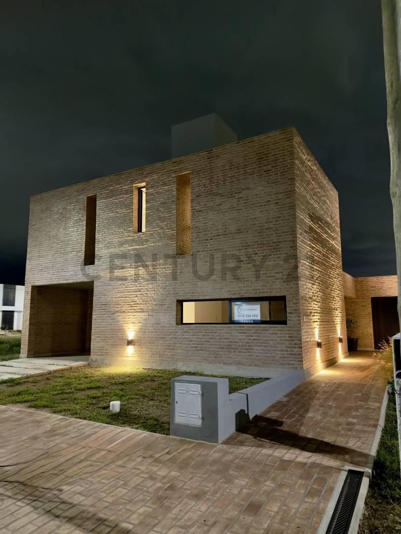 Foto de VENTA CASA - 2 DORMITORIOS - QUEBRADAS DE MANANTIALES - MANANTIALES II, imagen 1