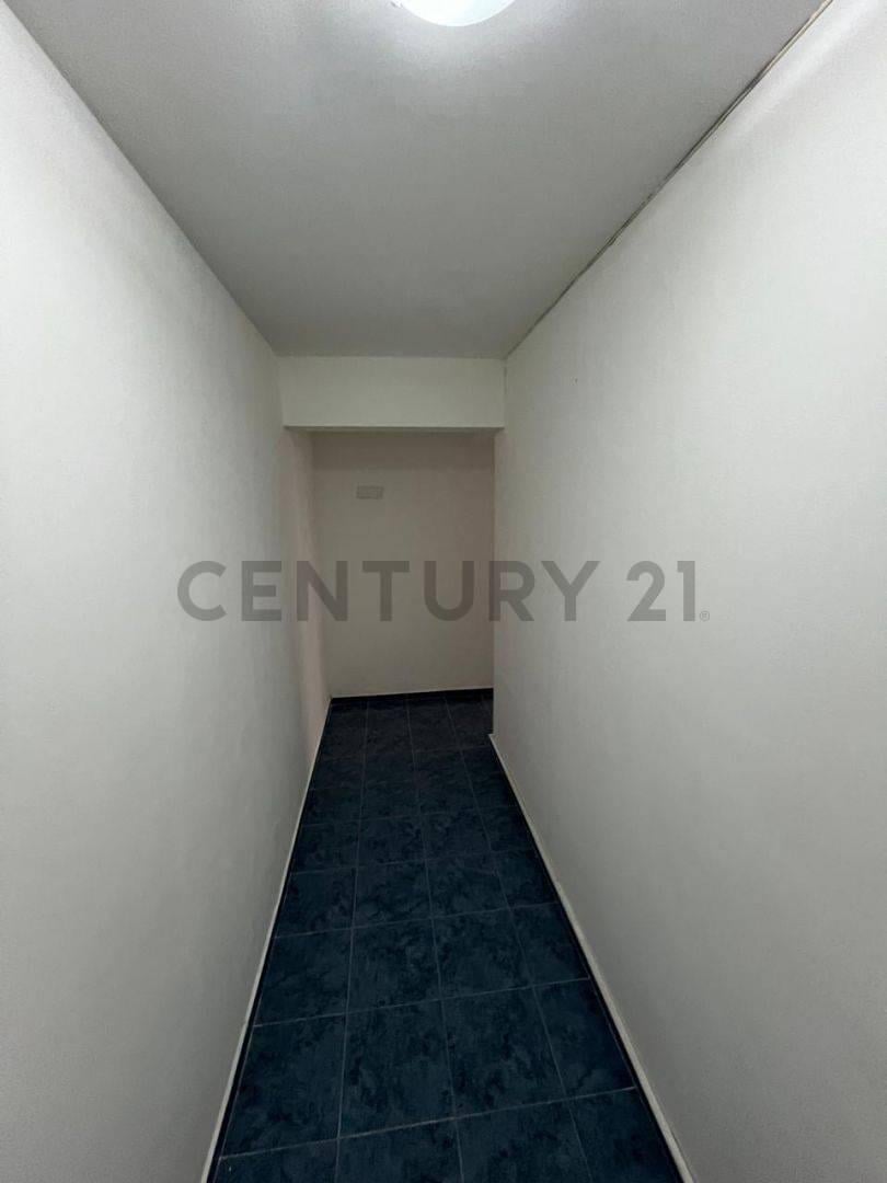 Foto de VENTA OFICINA AV.COLÓN ENTREGA MAS CUOTAS, imagen 2