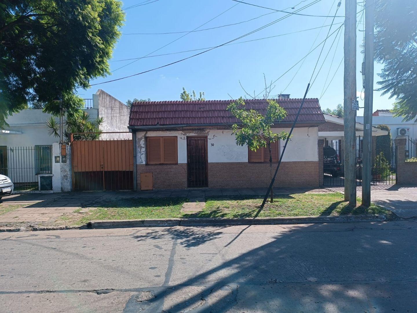 Casa 5 ambientes 3 dormitorios. | Mario Bravo al 100