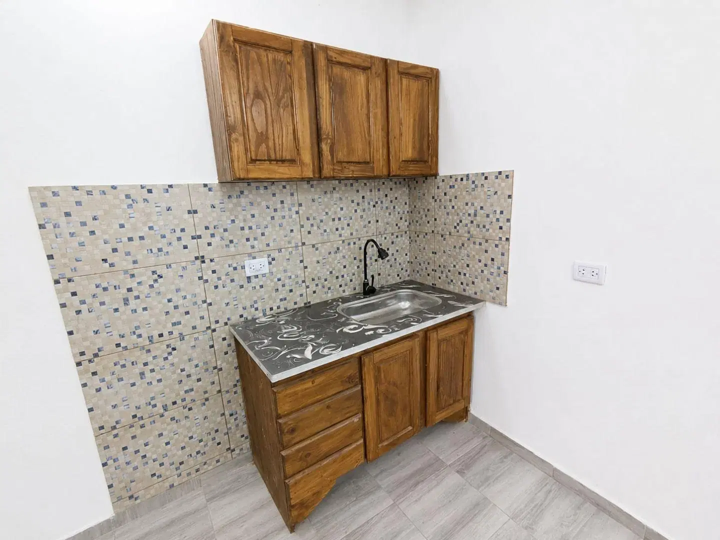 Casa 2 ambientes. | Colombres al 1900 2
