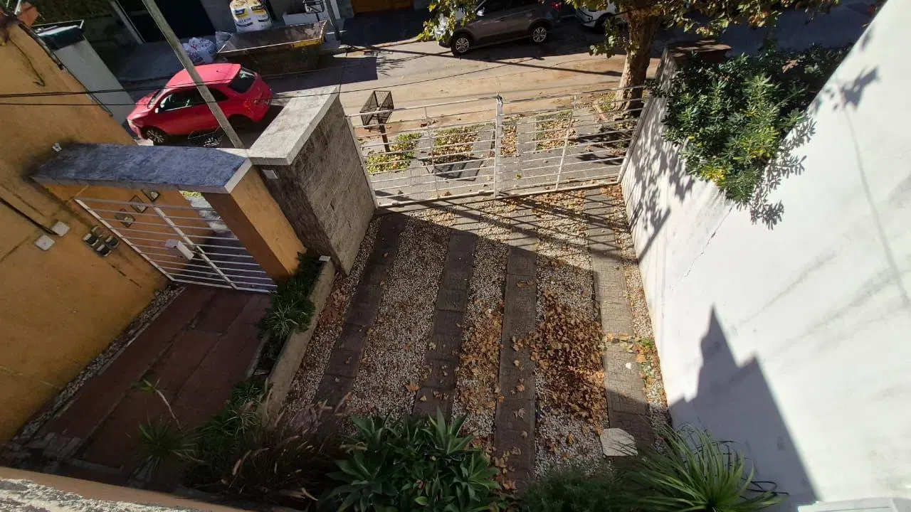 Alquiler Bernal 3 ambientes c/ Cochera 2