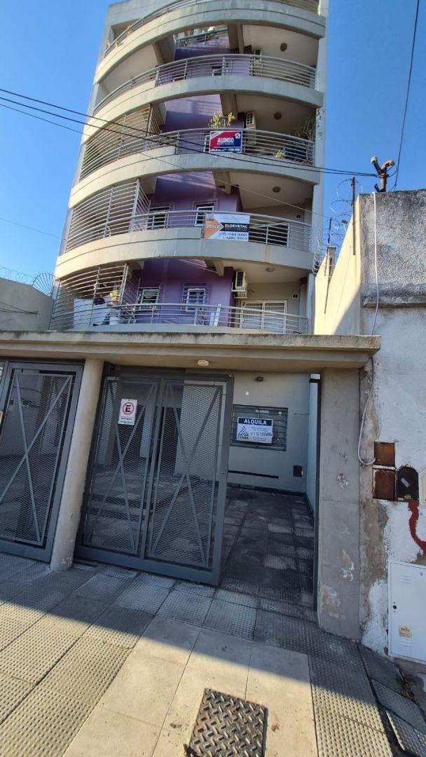 Alquiler Monoambiente con cochera Lanús Oeste