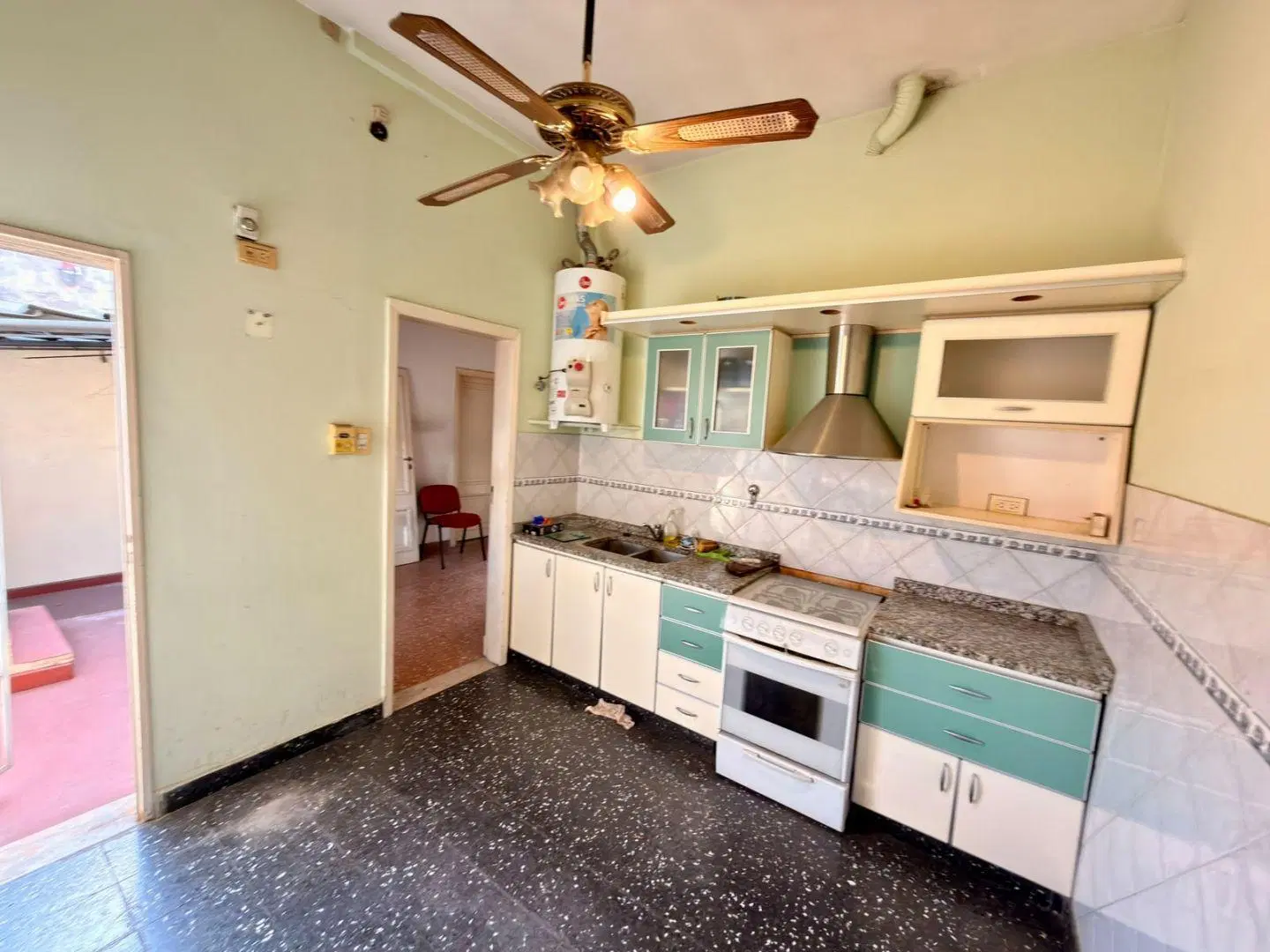 Casa 9 ambientes 5 dormitorios. | EREZCANO al 3100 4