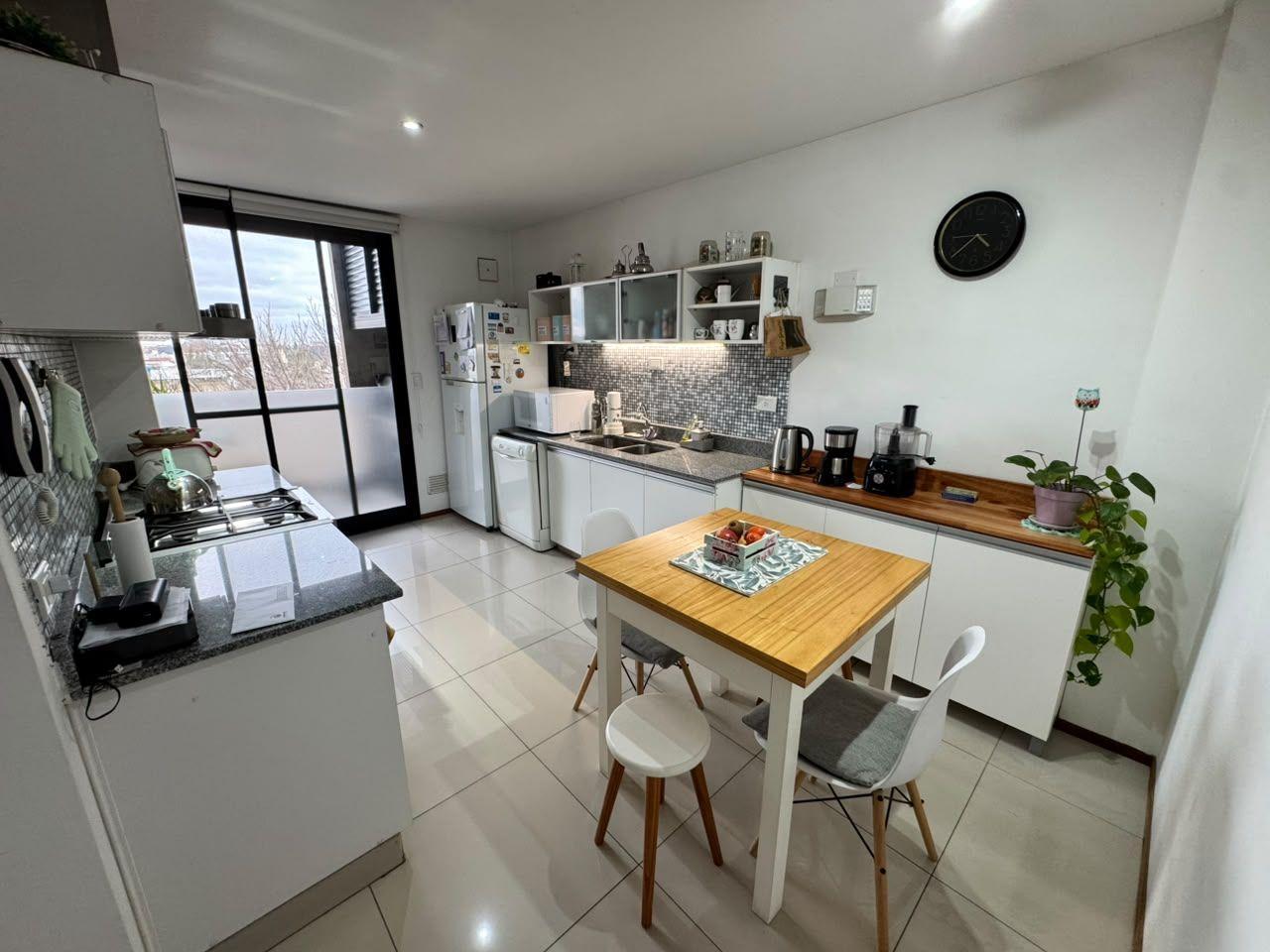 Foto de Departamento 5 ambientes. | PICHINCHA al 1300, imagen 1