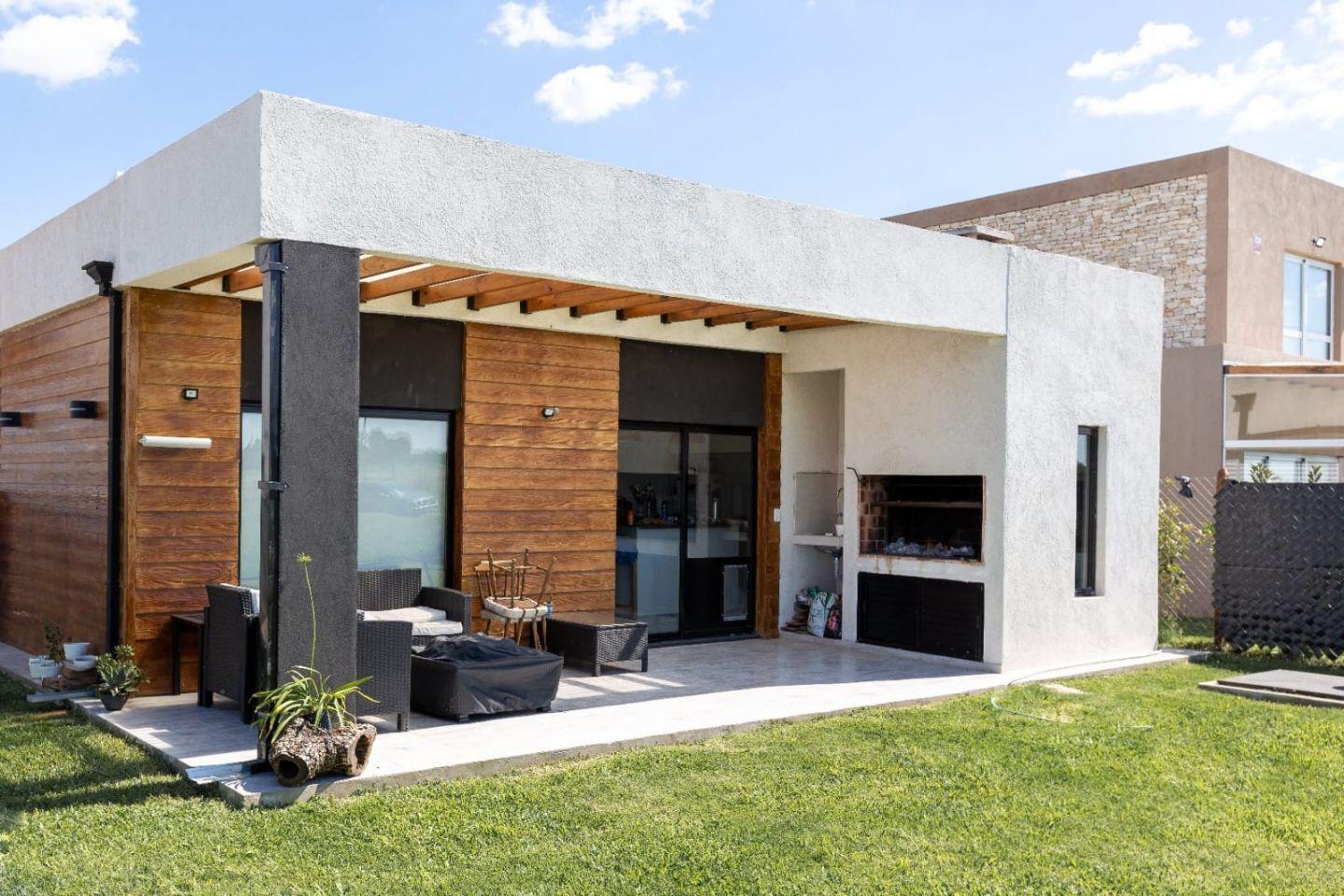 Foto de Casa 3 ambientes. | Laguna Azul - Ezeiza, imagen 2