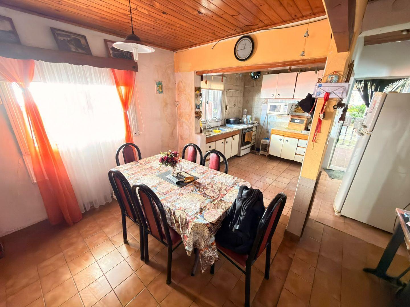 Foto de Casa 10 ambientes 5 dormitorio. | CALLE 102 al 600, imagen 3