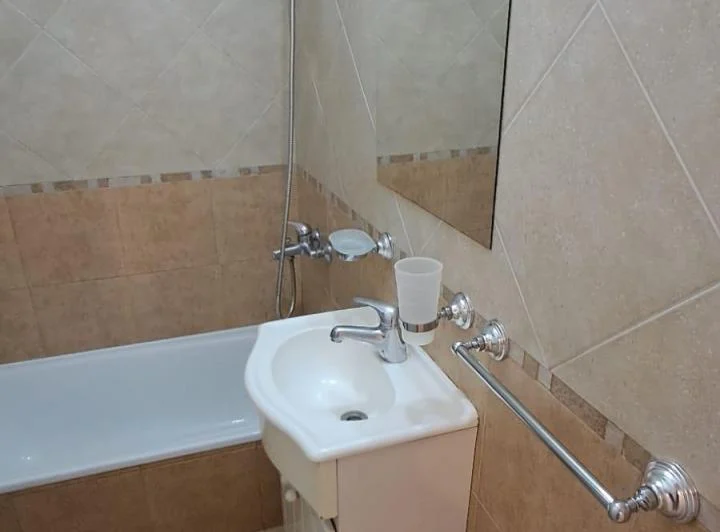 DEPARTAMENTO EN VENTA 3 AMB CENTRO DE RAMOS MEJÍA CON BALCON AL FRENTE