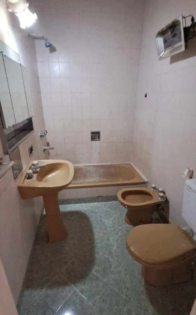 CHALET EN ALQUILER DE 4 AMB CON COCHERAS Y PATIO CON PARRILLA 2