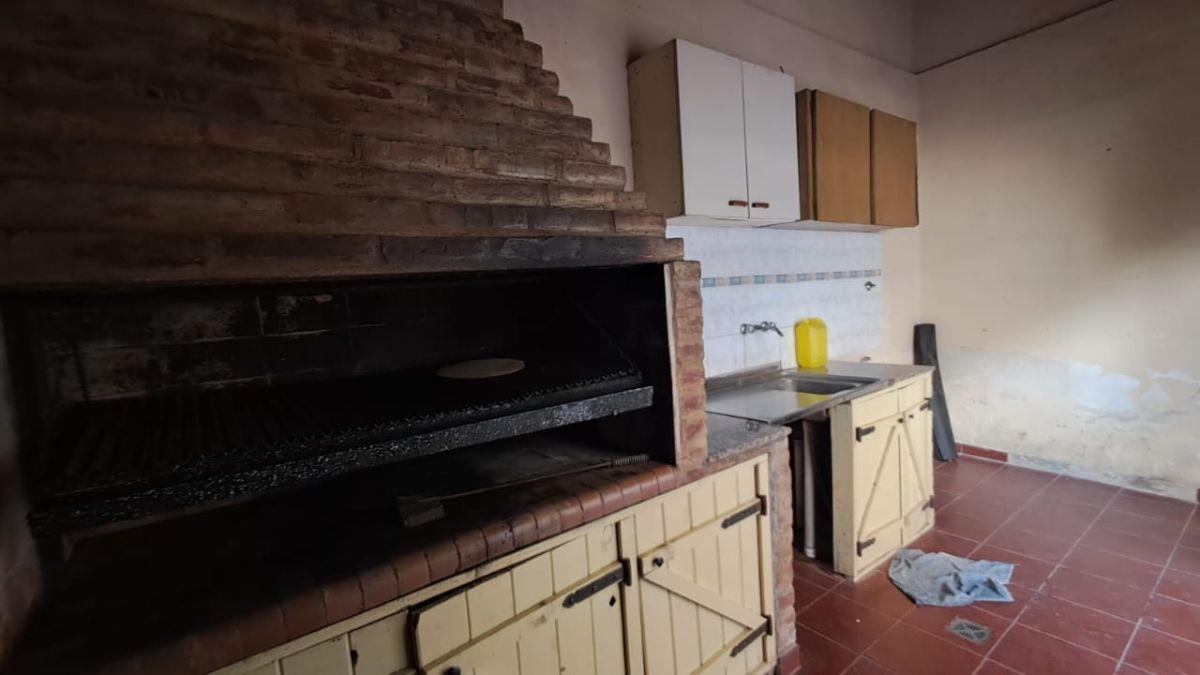 Casa de 3 amb y 1/2 en Alquiler en Villa Bosch con cochera, patio y quincho