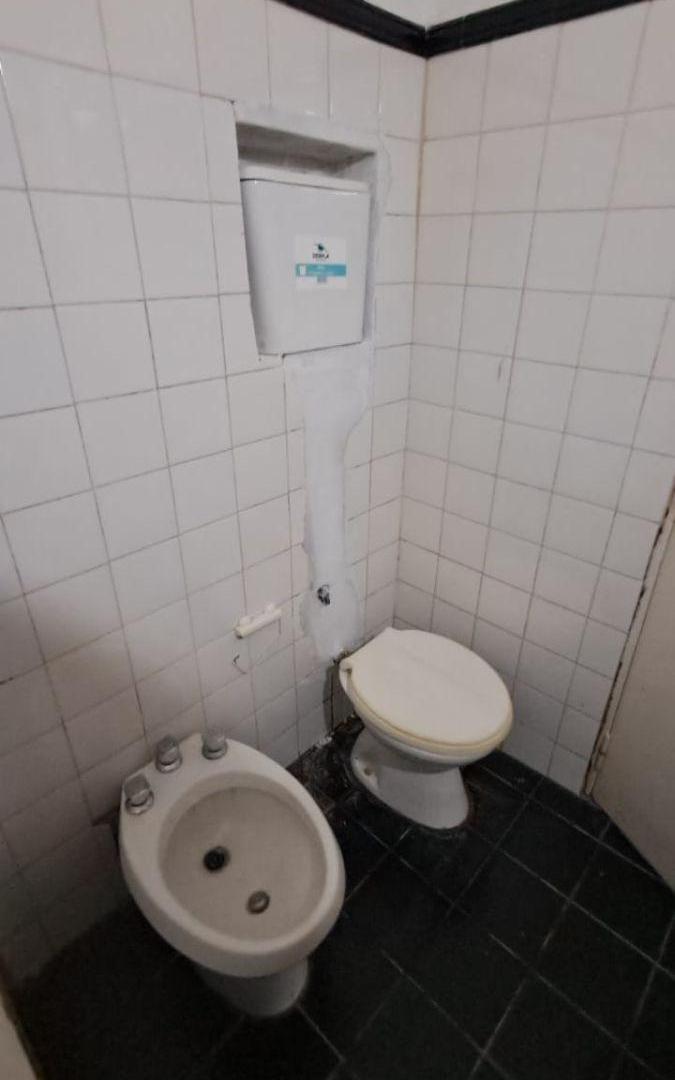 Foto de Casa PH de 3 amb en alquiler en Caseros, imagen 3