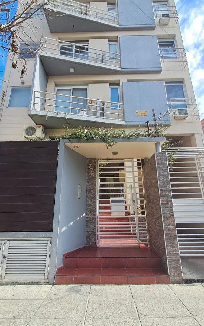 Foto de DEPARTAMENTO EN VENTA DE 3 AMB CON COCHERA EN RAMOS MEJÍA, imagen 1