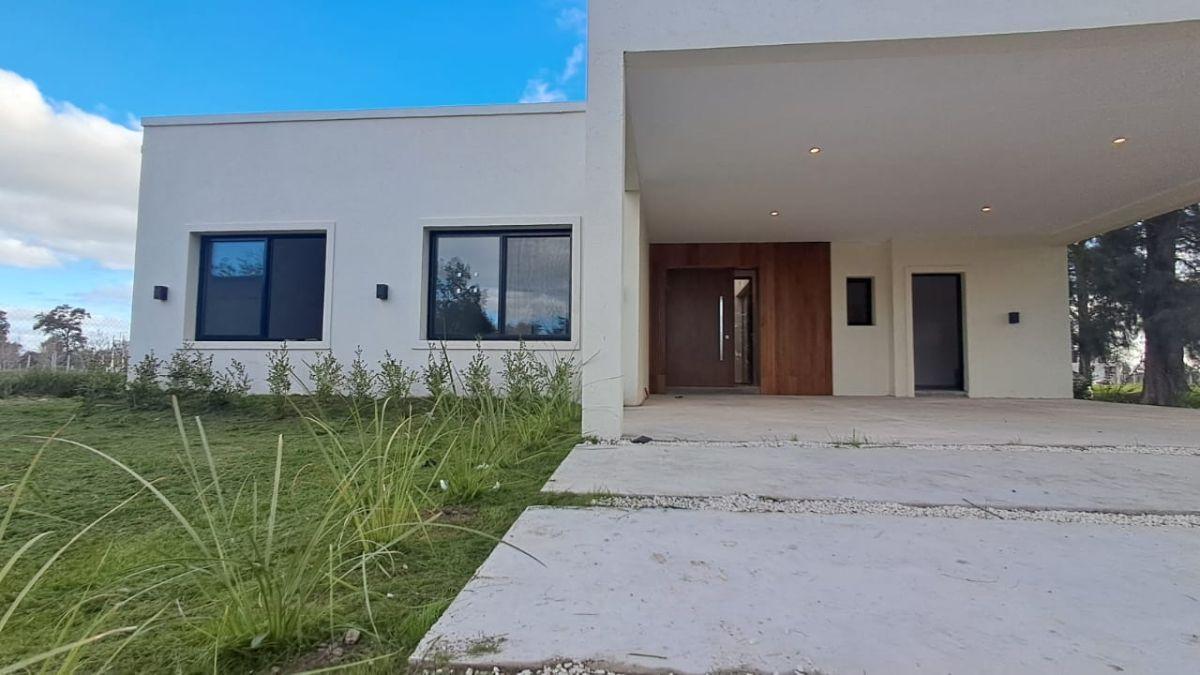 Foto de CASA DE 4 AMB CON PISCINA EN ALTOS DE LUJAN, imagen 4
