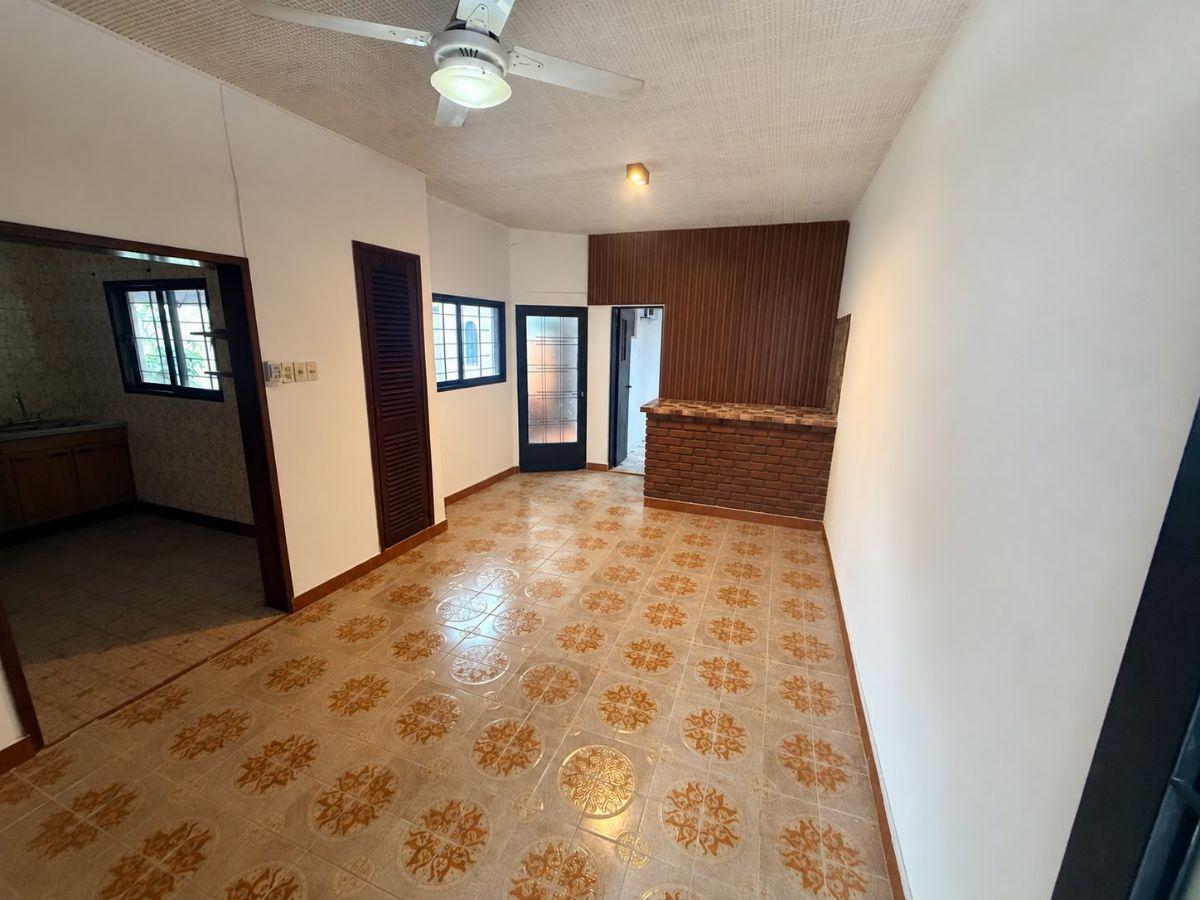 Foto de CASA DE 3 AMB EN ALQUILER EN VILLA SARMIENTO A 100 MTS COLEGIO WARD, imagen 3
