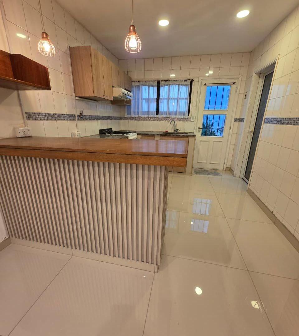 Foto de ALQUILER CHALET 5 AMBIENTES, BARRIO PARQUE LURO, RECICLADO, EN, imagen 3