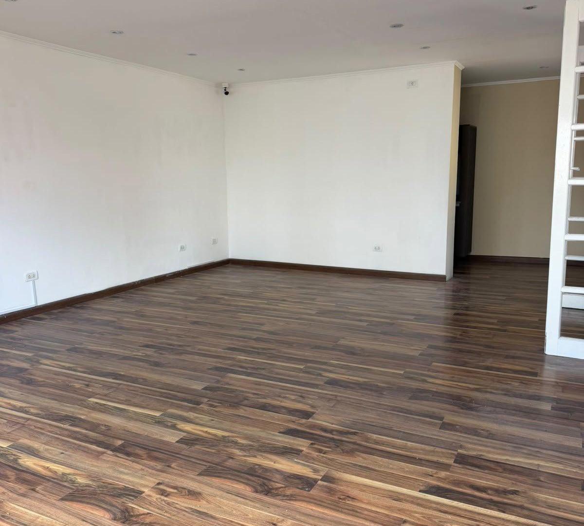 Foto de OFICINA EN VENTA | PLAZA MITRE – MAR DEL PLATA, imagen 1