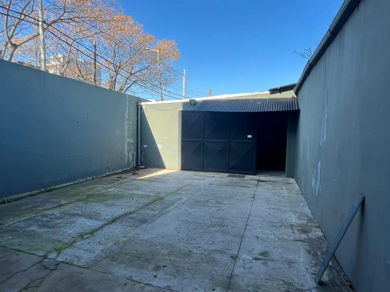 Oficina y Galpón 1