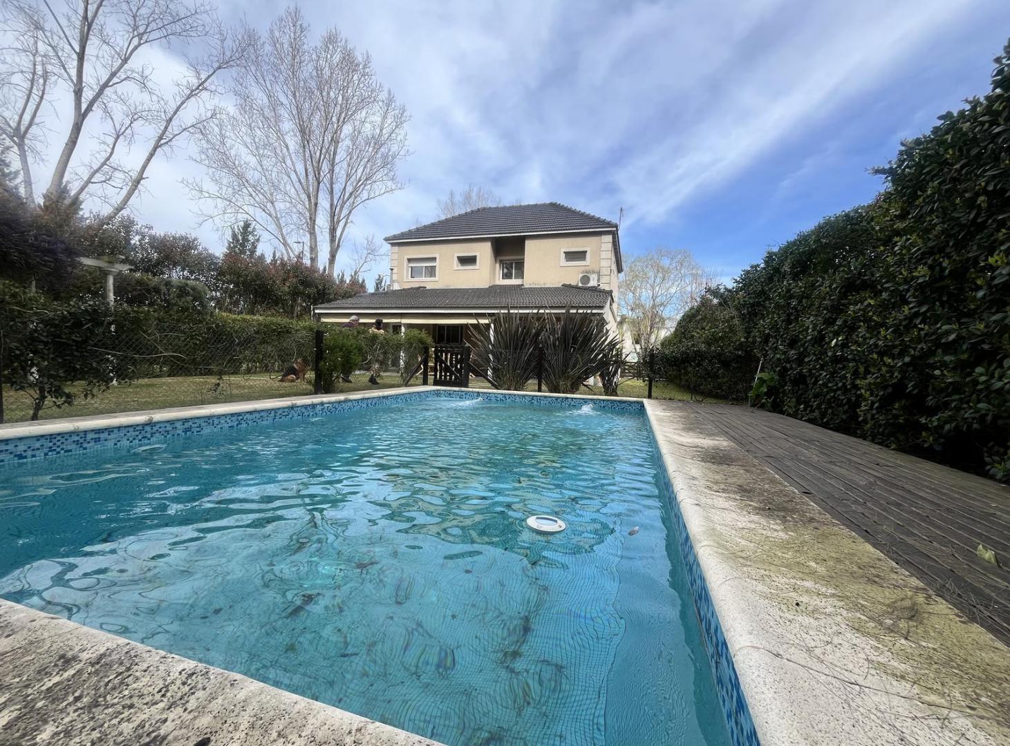 Foto de VENTA CASA TIPO CHALET EN LAS ACACIAS DE HUDSON | LOTE 693m2 | GRAN, imagen 2