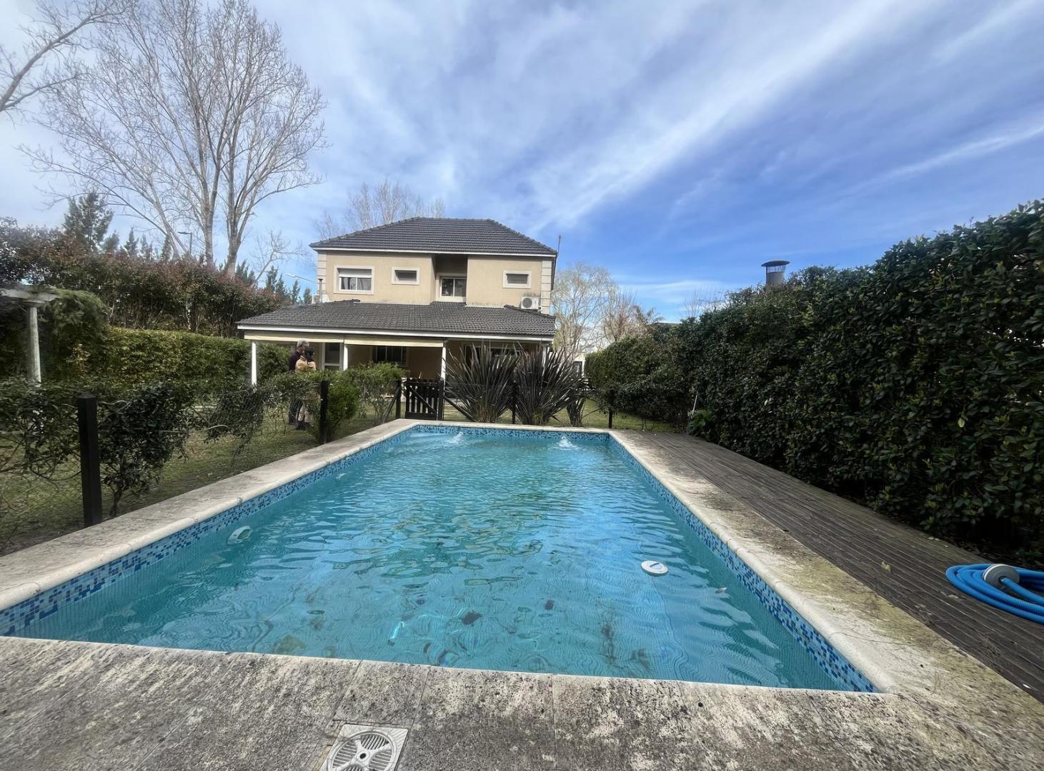 Foto de VENTA CASA TIPO CHALET EN LAS ACACIAS DE HUDSON | LOTE 693m2 | GRAN, imagen 1