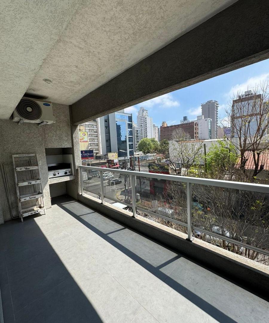 Foto de Hermoso Departamento 3 ambientes con cochera - Las Lomitas, imagen 3