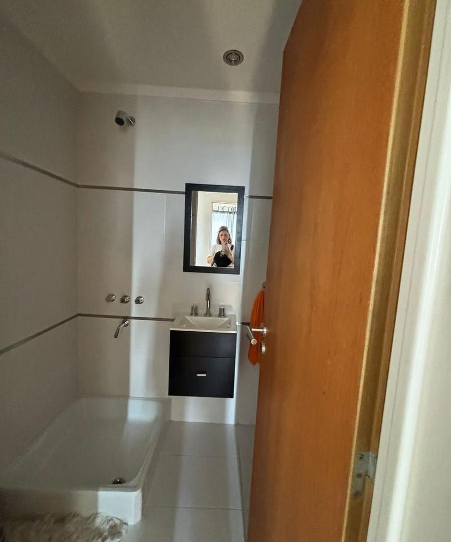 Foto de Departamento 3 ambientes en ALQUILER TEMPORAL - Lomas de Zamora, imagen 1