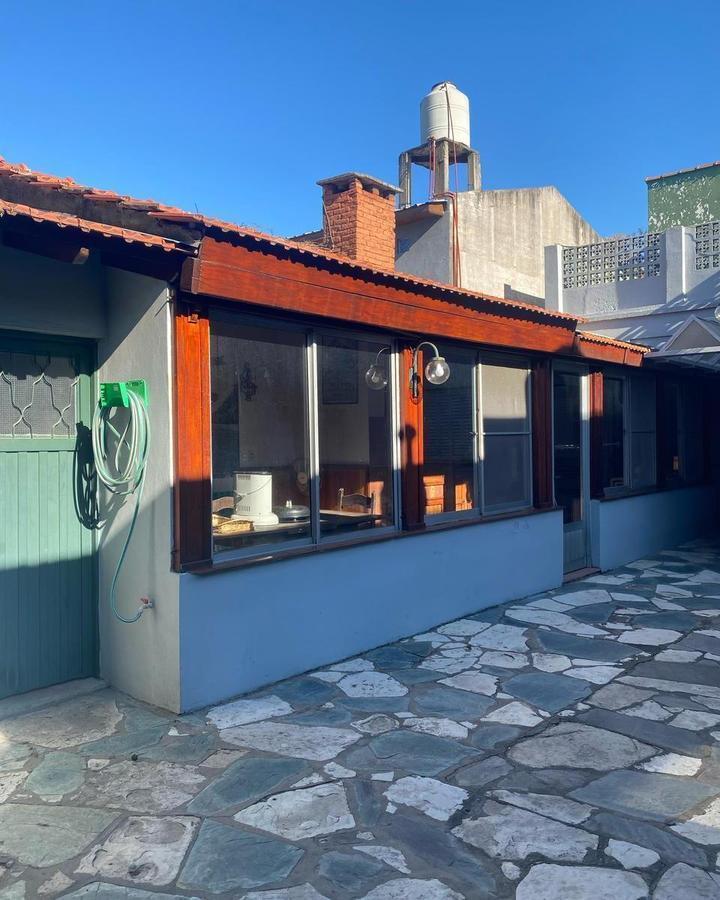 Foto de OPORTUNIDAD Casa 5 ambientes con cochera en VENTA Banfield, imagen 3