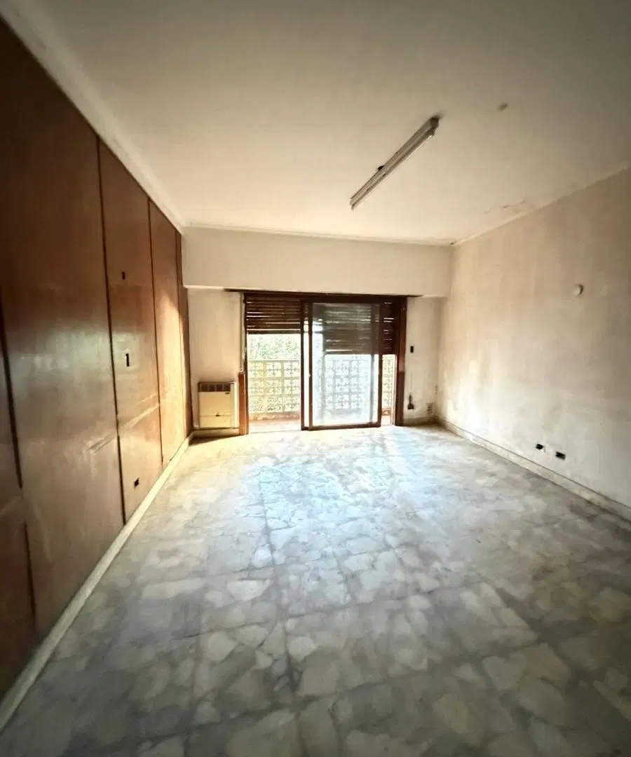 Casa 4 ambientes 1er piso por escalera  APTO PROFESIONAL/COMERCIAL/VIVIENDA - ALQUILER 5