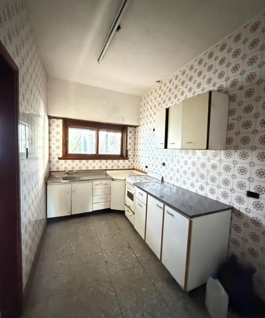 Casa 4 ambientes 1er piso por escalera  APTO PROFESIONAL/COMERCIAL/VIVIENDA - ALQUILER 2