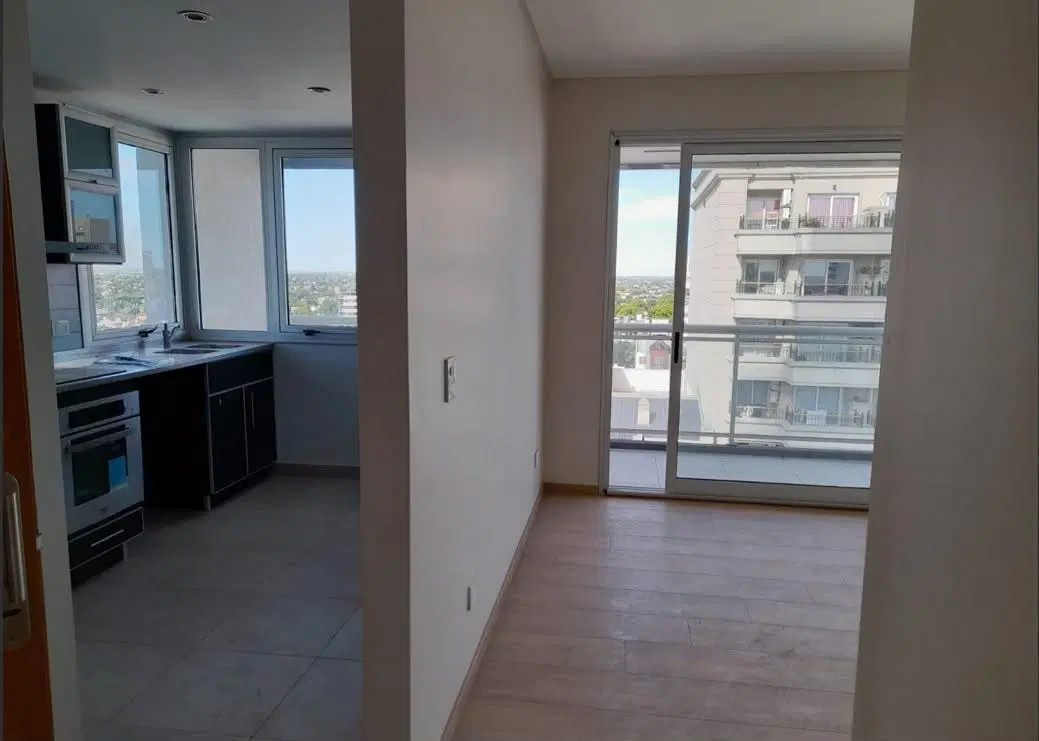 HERMOSO Departamento 3 ambientes con cochera- LOMAS DE ZAMORA 5