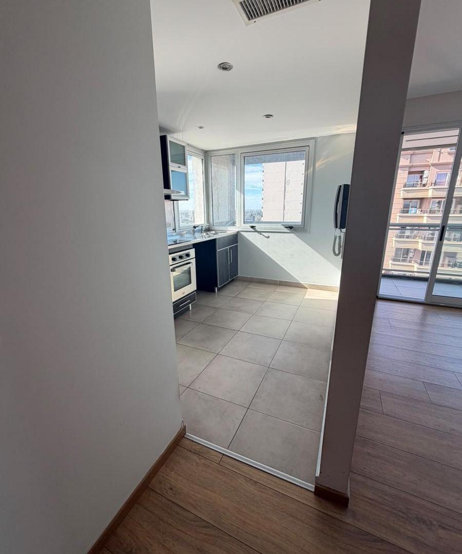 Foto de HERMOSO Departamento 3 ambientes con cochera- LOMAS DE ZAMORA, imagen 4