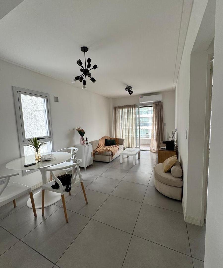 Foto de OPORTUNIDAD Departamento 2 AMBIENTES con cochera en VENTA - Lomas de, imagen 1
