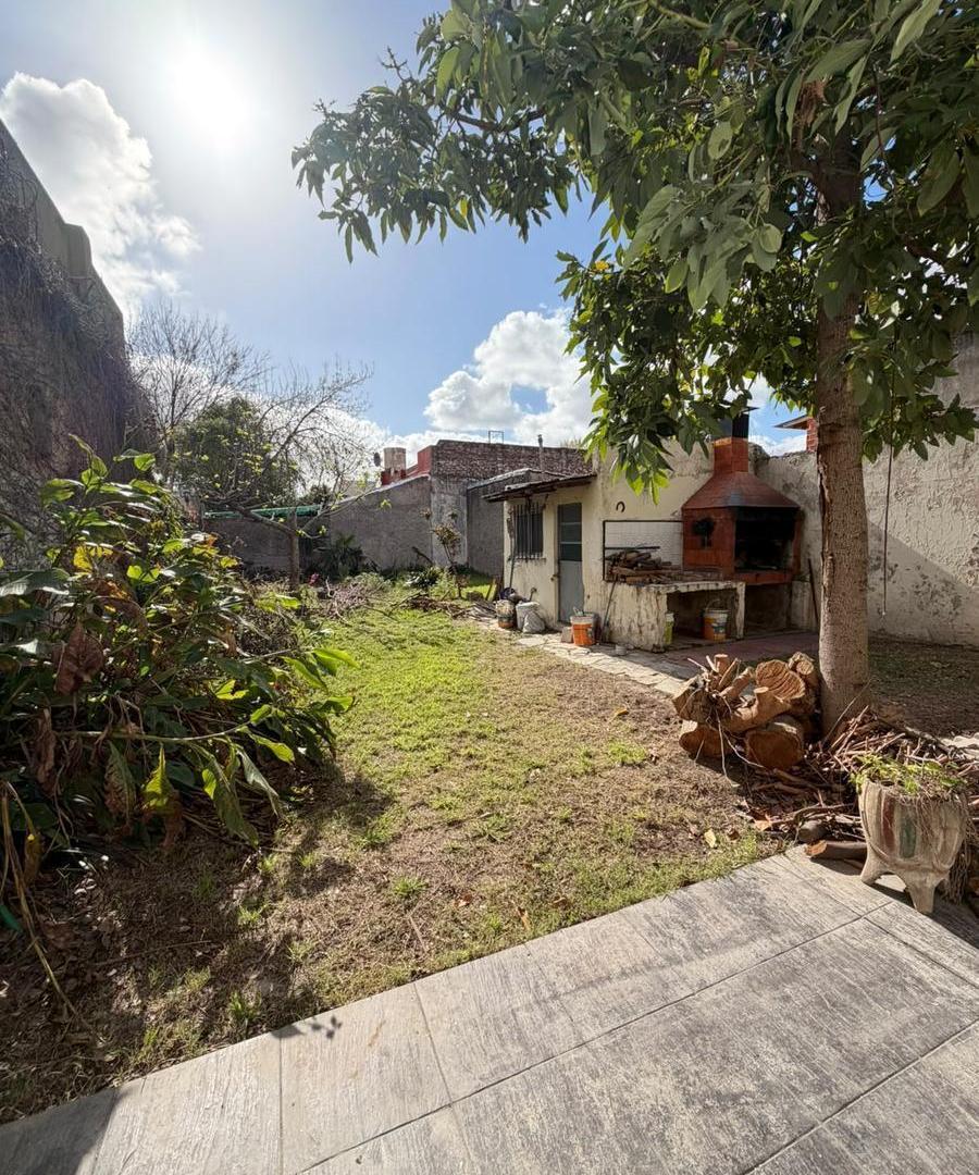 Foto de ALQUILER HERMOSA Casa 3 AMBIENTES CON COCHERA, JARDIN, PARRILLA, imagen 5