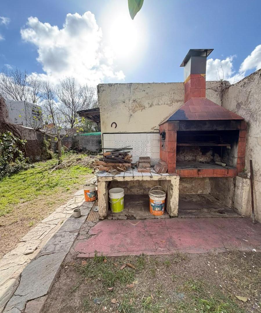 Foto de ALQUILER HERMOSA Casa 3 AMBIENTES CON COCHERA, JARDIN, PARRILLA, imagen 4