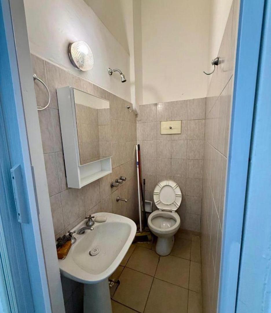 Foto de OPORTUNIDAD PH MONOAMBIENTE ALQUILER - LOMAS DE ZAMORA, imagen 3